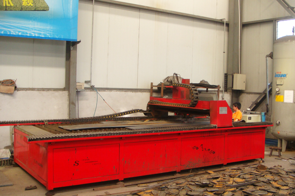 Plasma cutting machine